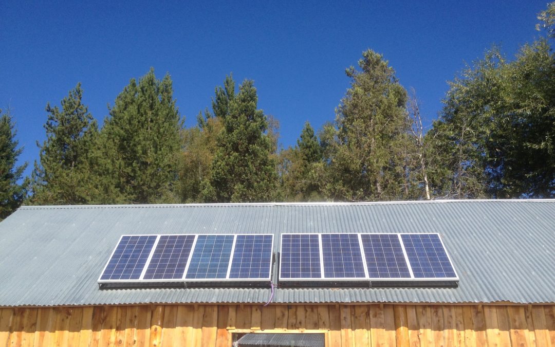 Paneles solares con conexión a red en Radal