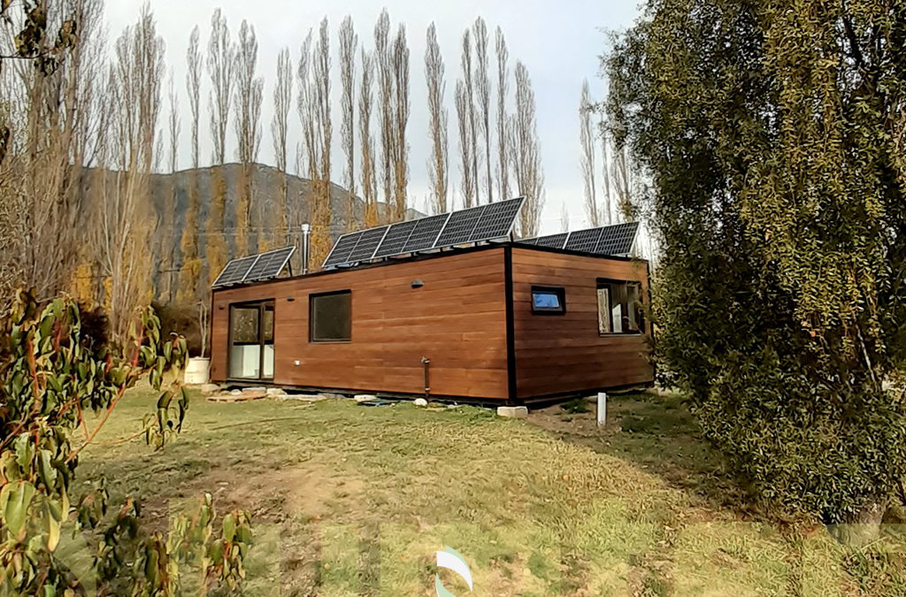 Instalación de sistema solar fotovoltaico en Lago Puelo